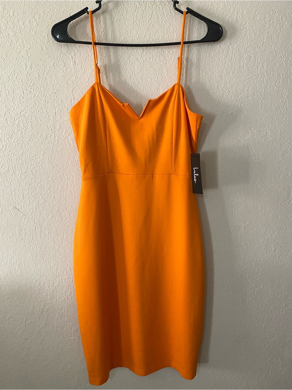 Lulu's Vibrant Orange Midi Bodycon Dress with V-Notch Neckline NWTs - Picture 2 of 12